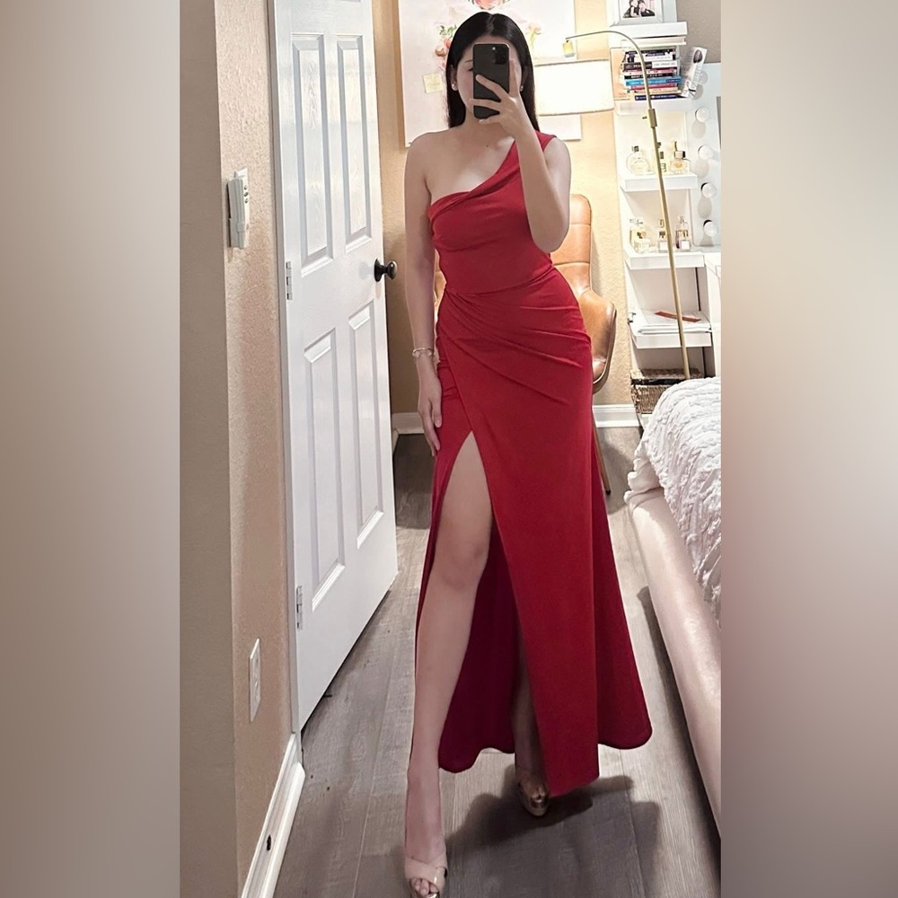 Red One-Shoulder Evening Gown